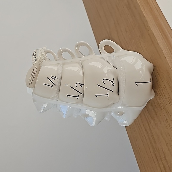 Rae Dunn Pig Shaped Measuring Cups - Picture 1 of 4